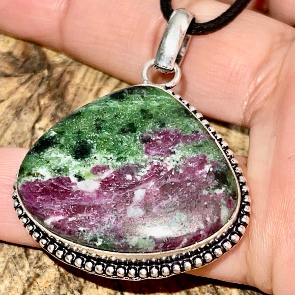 Anyolite Ruby Red Zoisite Pendant 1 7/8” - Picture 8 of 12